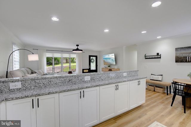 5822 LONG BEACH DR, St Leonard, MD 20685