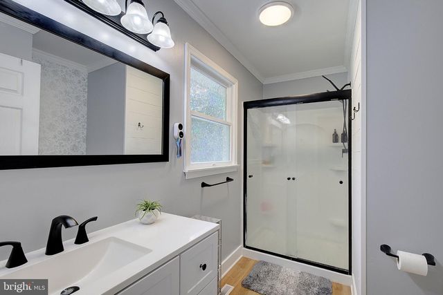 5822 LONG BEACH DR, St Leonard, MD 20685