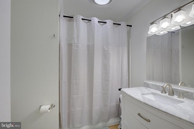 5822 LONG BEACH DR, St Leonard, MD 20685