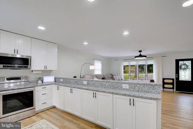 5822 LONG BEACH DR, St Leonard, MD 20685