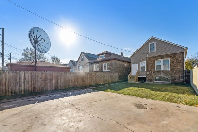 8423 S Colfax Avenue, Chicago, IL 60617