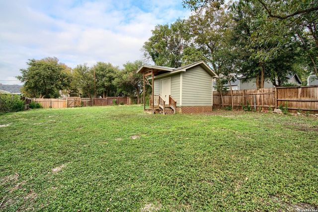 521 DAWSON ST, San Antonio, TX 78202