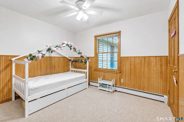 32 School House Road, Preston, CT 06365