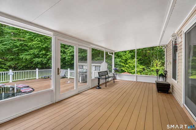 32 School House Road, Preston, CT 06365