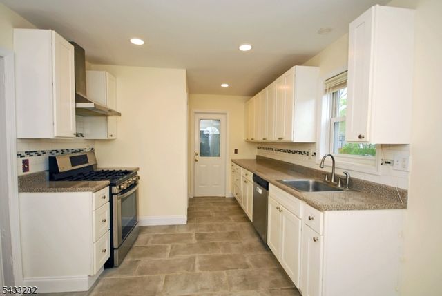 82 Linden Ave, North Plainfield Boro, NJ 07060