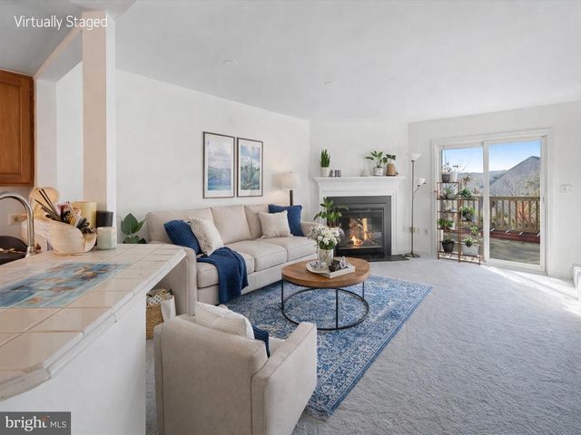 15324 GATEHOUSE TER, Woodbridge, VA 22191