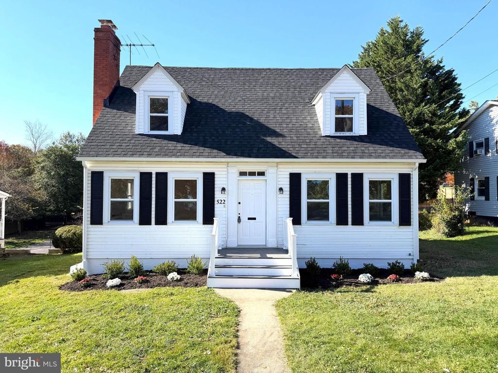 522 S CHURCH ST, Charles Town, WV 25414