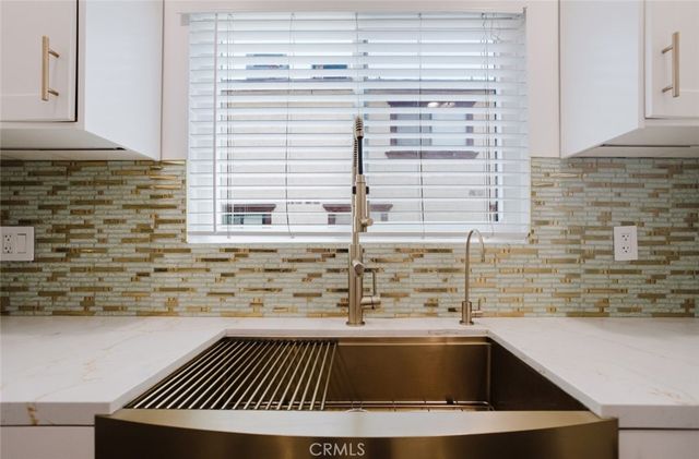 13942 Oxnard Street, Valley Village, CA 91401