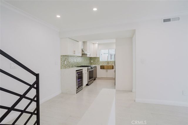 13942 Oxnard Street, Valley Village, CA 91401