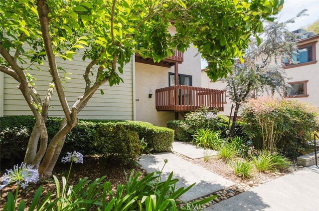 13942 Oxnard Street, Valley Village, CA 91401