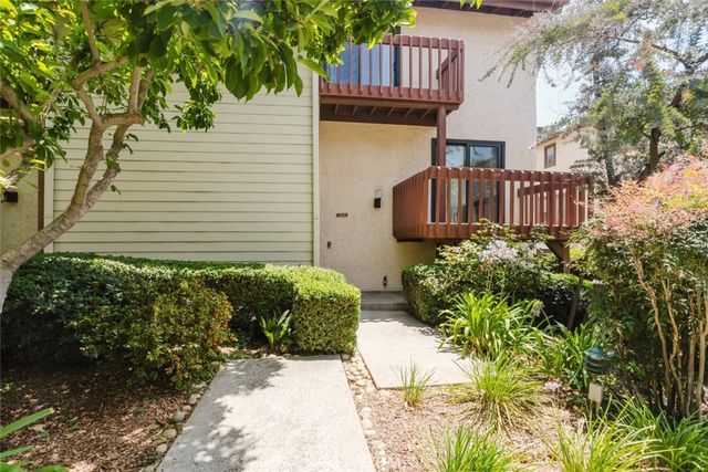 13942 Oxnard Street, Valley Village, CA 91401