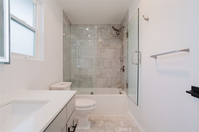 13942 Oxnard Street, Valley Village, CA 91401