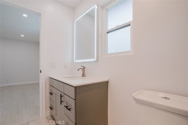 13942 Oxnard Street, Valley Village, CA 91401