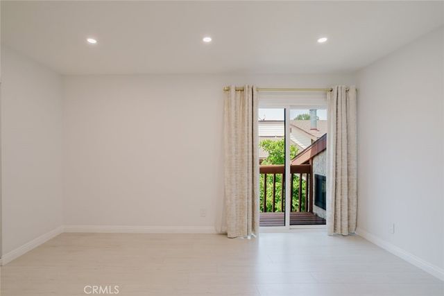 13942 Oxnard Street, Valley Village, CA 91401