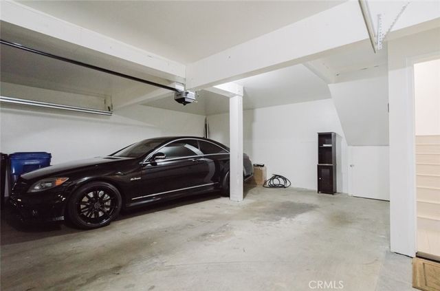 13942 Oxnard Street, Valley Village, CA 91401