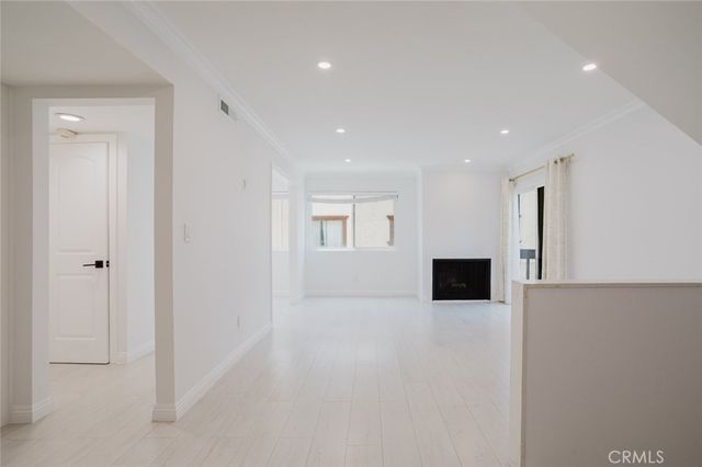 13942 Oxnard Street, Valley Village, CA 91401