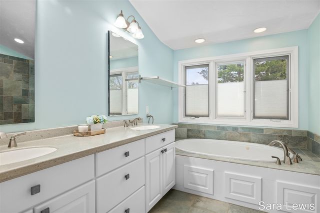 15710 Rich Lane, Hickory Corners, MI 49060
