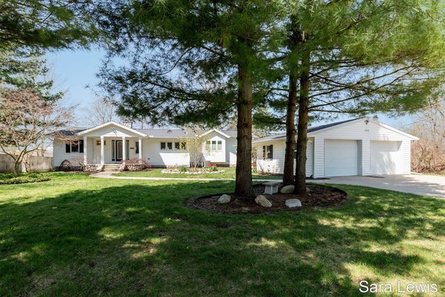 15710 Rich Lane, Hickory Corners, MI 49060