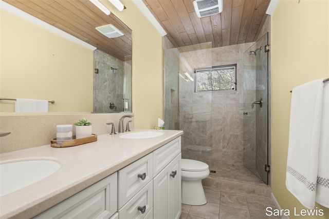 15710 Rich Lane, Hickory Corners, MI 49060