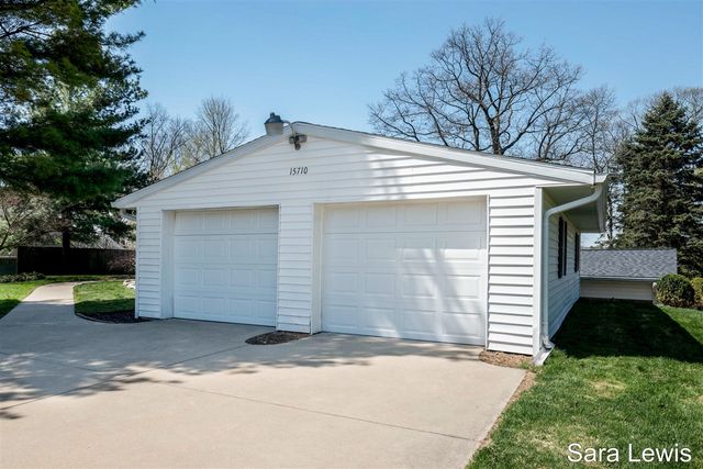 15710 Rich Lane, Hickory Corners, MI 49060