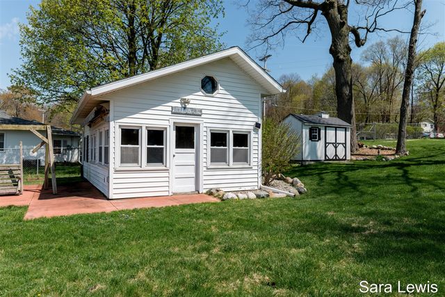 15710 Rich Lane, Hickory Corners, MI 49060