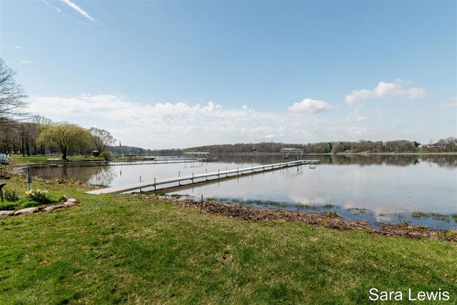 15710 Rich Lane, Hickory Corners, MI 49060