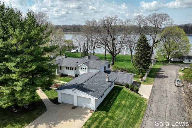 15710 Rich Lane, Hickory Corners, MI 49060