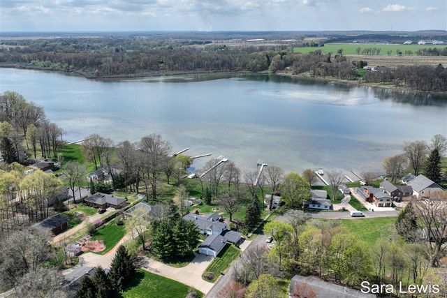 15710 Rich Lane, Hickory Corners, MI 49060