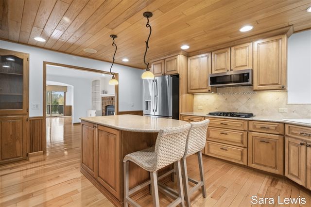 15710 Rich Lane, Hickory Corners, MI 49060