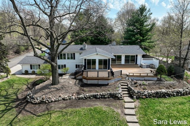 15710 Rich Lane, Hickory Corners, MI 49060