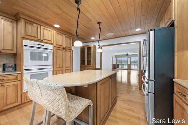 15710 Rich Lane, Hickory Corners, MI 49060