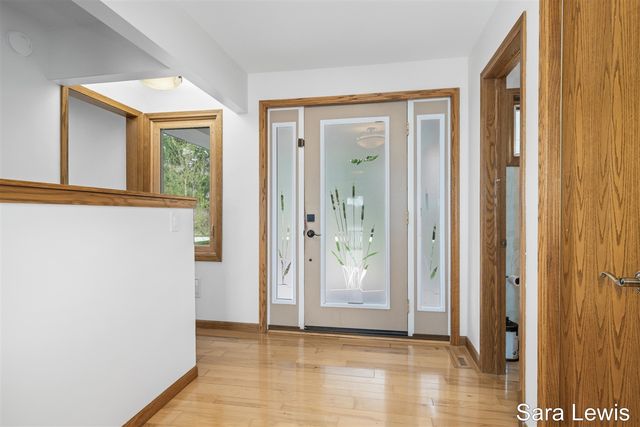 15710 Rich Lane, Hickory Corners, MI 49060
