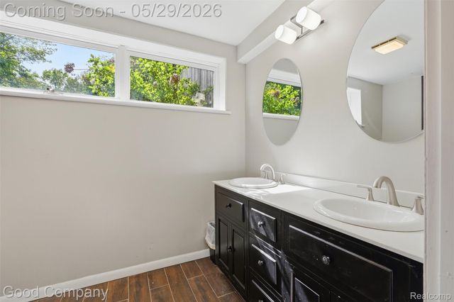 5130 Seymour Lake Road, Brandon Charter Township, MI 48371