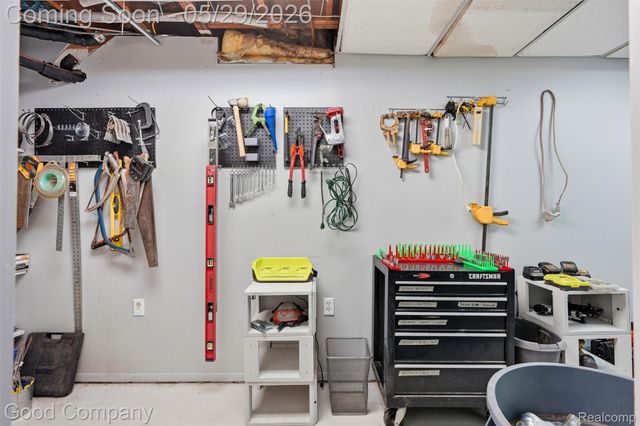 5130 Seymour Lake Road, Brandon Charter Township, MI 48371