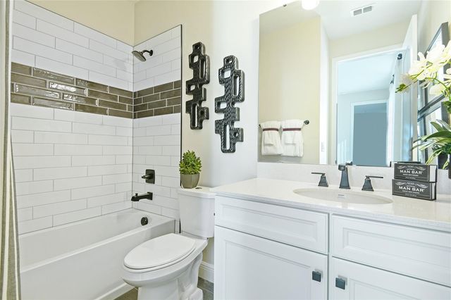 3633 SUBLETT LOOP, Tavares, FL 32778