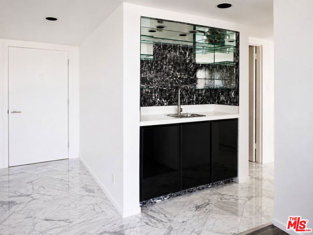 Image 11 of property listing at 4316 Marina City Drive 519, Marina Del Rey, CA 90292