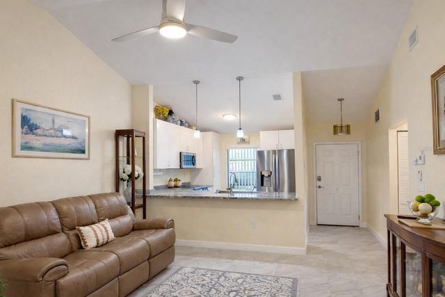 26267 NORTHERN CROSS ROAD 11, Punta Gorda, FL 33983