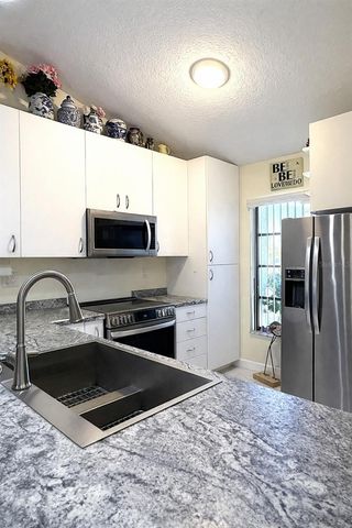 26267 NORTHERN CROSS ROAD 11, Punta Gorda, FL 33983