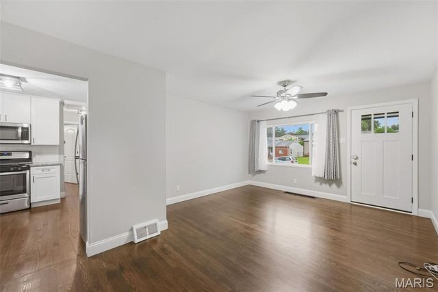 4135 Sweet Gum Drive, St Louis, MO 63125