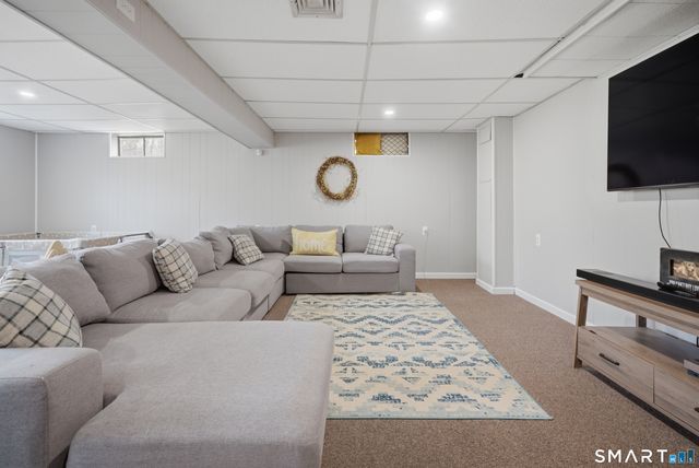 96 Toll House Lane, Fairfield, CT 06825