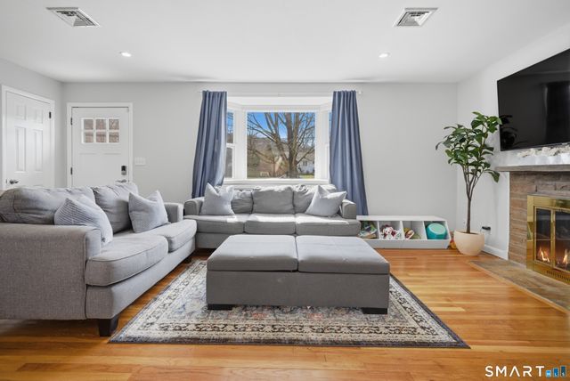 96 Toll House Lane, Fairfield, CT 06825