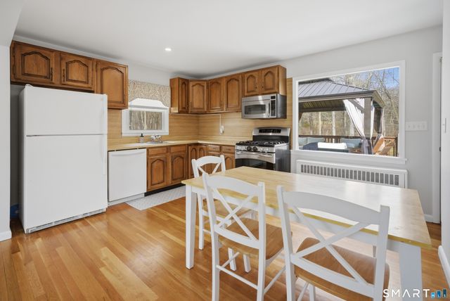 96 Toll House Lane, Fairfield, CT 06825