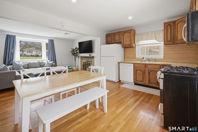 96 Toll House Lane, Fairfield, CT 06825