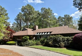 207 Bump A Long Lane, Southern Pines, NC 28387