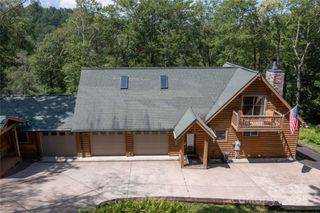 1055 Winter Star Loop, Burnsville, NC 28714