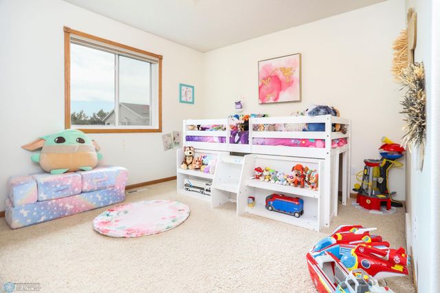 3625 Taylor Street S, Fargo, ND 58104