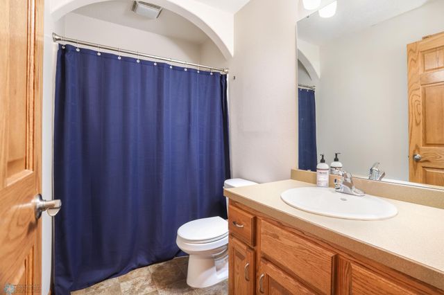 3625 Taylor Street S, Fargo, ND 58104