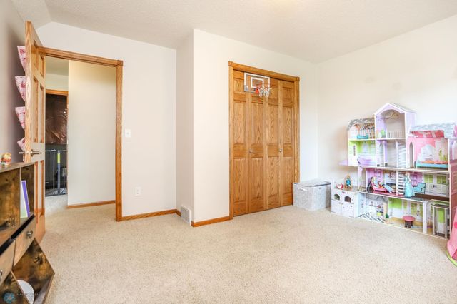 3625 Taylor Street S, Fargo, ND 58104