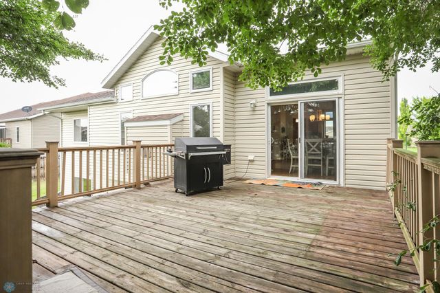 3625 Taylor Street S, Fargo, ND 58104