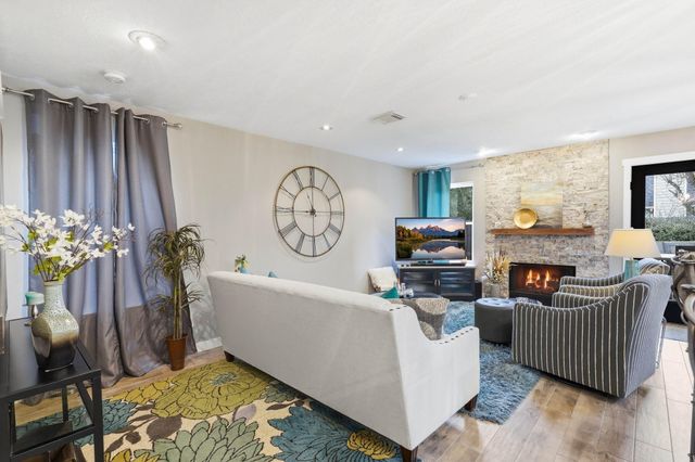 51 Wineberry Place, Spring, TX 77382